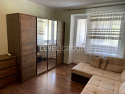 ������ 1-������� �������� ���. ��������, 21 (10�15 �� ���� �� ����� ���������) ���� 6