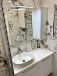 ������ 1-� �������� � ����� �� ������ �� Seven �� ����������, ����������� ���������,20� ���� 10