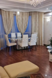 ������ 3-������� �������� 105�2 � �������� � ���������� 2009 ���� ���� 2