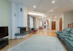 Продаж 4-кімнатної дворівневої квартири на Дарвіна фото 8 Продаж 4-кімнатної дворівневої квартири на Дарвіна фото 8