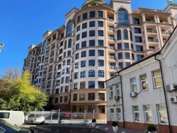  3-    52  (Pechersk Plaza)  19