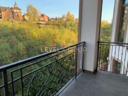  3-    52  (Pechersk Plaza)  17