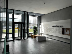  3   SKY AVENUE    3