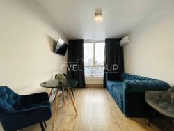  1    Podil Plaza & Residence.    3