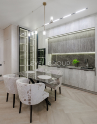  2-()       Crystal Park Tower  9