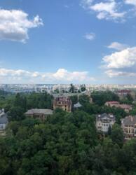    1    Podil Plaza & Residence  4