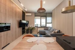   128 2  River Stone  4