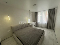      Crystal venue  7