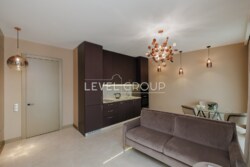  1     Park Lake City /     8