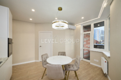 ��������� 1-������� �������� � ������ �������� � ������� � �� West House (�����-����, ����������� �����). ���� 7