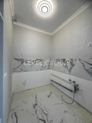 ������ �������� 1�� �������� �� Henesi House ���� 5