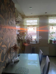 ������ 3-� �������� �� ���. ���������� ������, 2 (����� �������) � ������ ��������. ���� 6