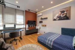   128 2  River Stone  12