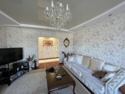 Продаж 3-кімнатної квартири, 121 м², вул. Саперно-Слобідська, 10 фото 1 Продаж 3-кімнатної квартири, 121 м², вул. Саперно-Слобідська, 10 фото 1