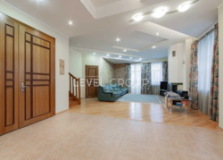 Продаж 4-кімнатної дворівневої квартири на Дарвіна фото 2 Продаж 4-кімнатної дворівневої квартири на Дарвіна фото 2