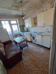 Пропонується до продажу видова однокімнатна квартира під ремонт на вул. Миколи Василенко 13 фото 1 Пропонується до продажу видова однокімнатна квартира під ремонт на вул. Миколи Василенко 13 фото 1
