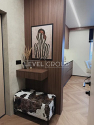 ����������� �� ������� ������� �������� ������ 42 �² (4 ����) �� 13 ������ � ������� ˳������ � �� ����� ������. ���� 5