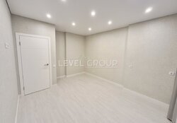 ���, ����������, ���. ��������� �쳺���, 15/23, 3 ������� 85�2 � ����� �������� 2026���� � �� ����������� 3. ���� 15