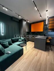       UNIT.Home  8