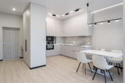    !  'Crystal Park Tower'!  3