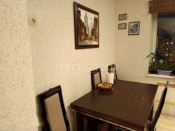 ������ 3-������� �������� �� ������� ���������-���������, 6/2. ���� 12