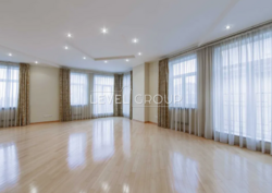 Продаж 4-кімнатної дворівневої квартири на Дарвіна фото 11 Продаж 4-кімнатної дворівневої квартири на Дарвіна фото 11