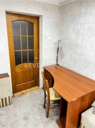 ������ 1� ��������, ����� 42�2. �� ������� ���. ����� ������� 20� (�������), ������������� �����. ���� 8