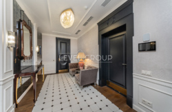 193²        Jack House!  18