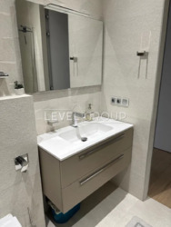 ������ 3-������� �������� � �� 'Central Park' ��������� ������ 123 �2 ���� 8