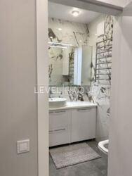 ������ 1-� �������� � ����� �� ������ �� Seven �� ����������, ����������� ���������,20� ���� 16