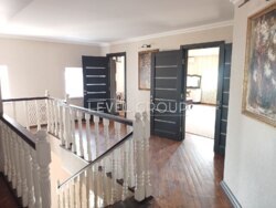 ������ ������������� 9 ��������� �������� ��������� 555� � ������� �� ��������� ���� 14