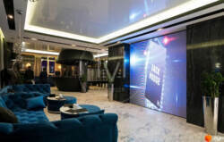  1-    Jack House .   7  20