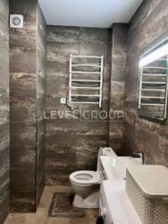  1-      Crystal Avenue  17