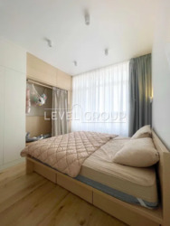 ������� �������� � �� '̳��� ����', �������������, ���� 13