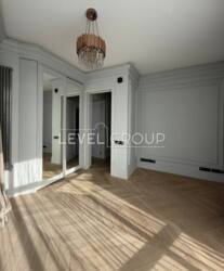 ����������� ����������� ������������ �������� ������ 120,4 �² �� 15 ������ � 17 � ����������� ������� �� ���. ѳ����� ��������, 44-�. ���� 24