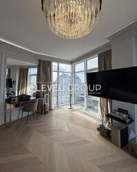 ����������� ����������� ������������ �������� ������ 120,4 �² �� 15 ������ � 17 � ����������� ������� �� ���. ѳ����� ��������, 44-�. ���� 22