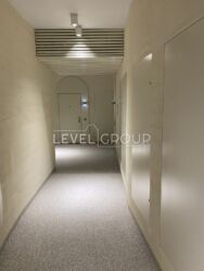   2    Crystal Park Tower . () 42  8
