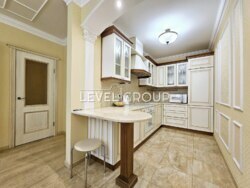   2   Park Avenue VIP  1