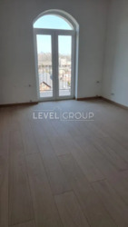   (2932)   Renaissance Residence (.. 4)  19