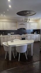 ������ 3� �������� 109/40/36 �2 � �������� �� 11 ������ � 25. ������� 2012 �.��������- ���������. ���� 1