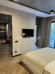 ��������� ��������, 9 ������� 74 �2 ���� 4