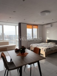 ������ 1 ��. �������� � �� 4U � ��������, 40�2 ���� 3