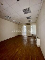 ����������� �� ������� ��������� ��������, �������� ������ �ᒺ������ ����� ������� (9 �����), ������������ �� 1 �� 2 �������� ��������� ����� � ����� ���� � �� ������ �������, 11 �������������� ������. ���� 8