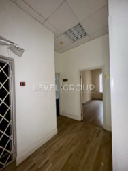 ����������� �� ������� ��������� ��������, �������� ������ �ᒺ������ ����� ������� (9 �����), ������������ �� 1 �� 2 �������� ��������� ����� � ����� ���� � �� ������ �������, 11 �������������� ������. ���� 9