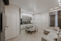  2-()       Crystal Park Tower  4