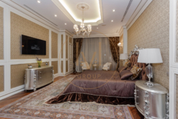      De Lux  9