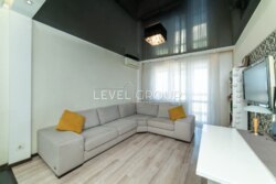 , 쳿, . (40- ), 58, 250 000$  11