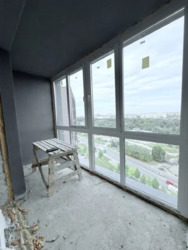  : 2-(712)    Paradise Avenue()  5