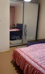  4-     , 10  3
