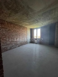   2    Crystal Park Tower . () 42  10